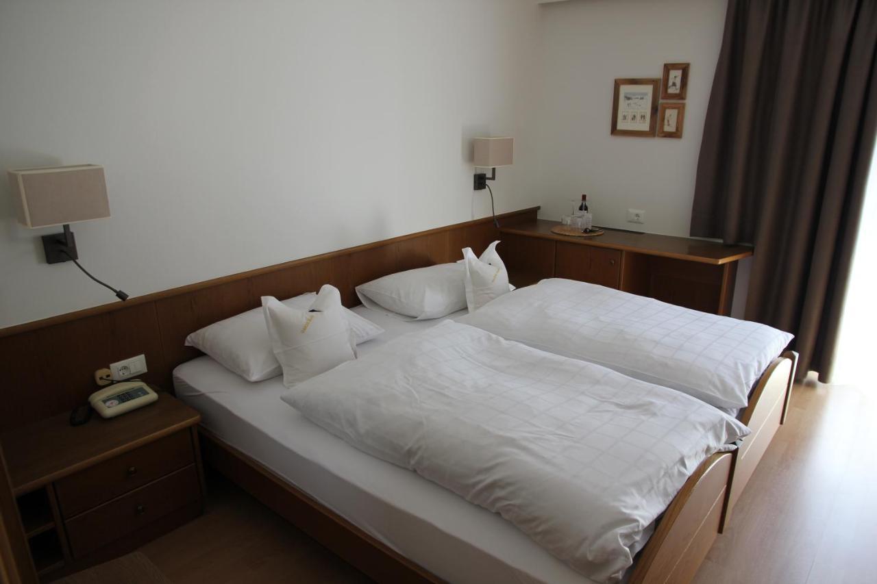 Garni Hotel Max Santa Cristina Val Gardena エクステリア 写真