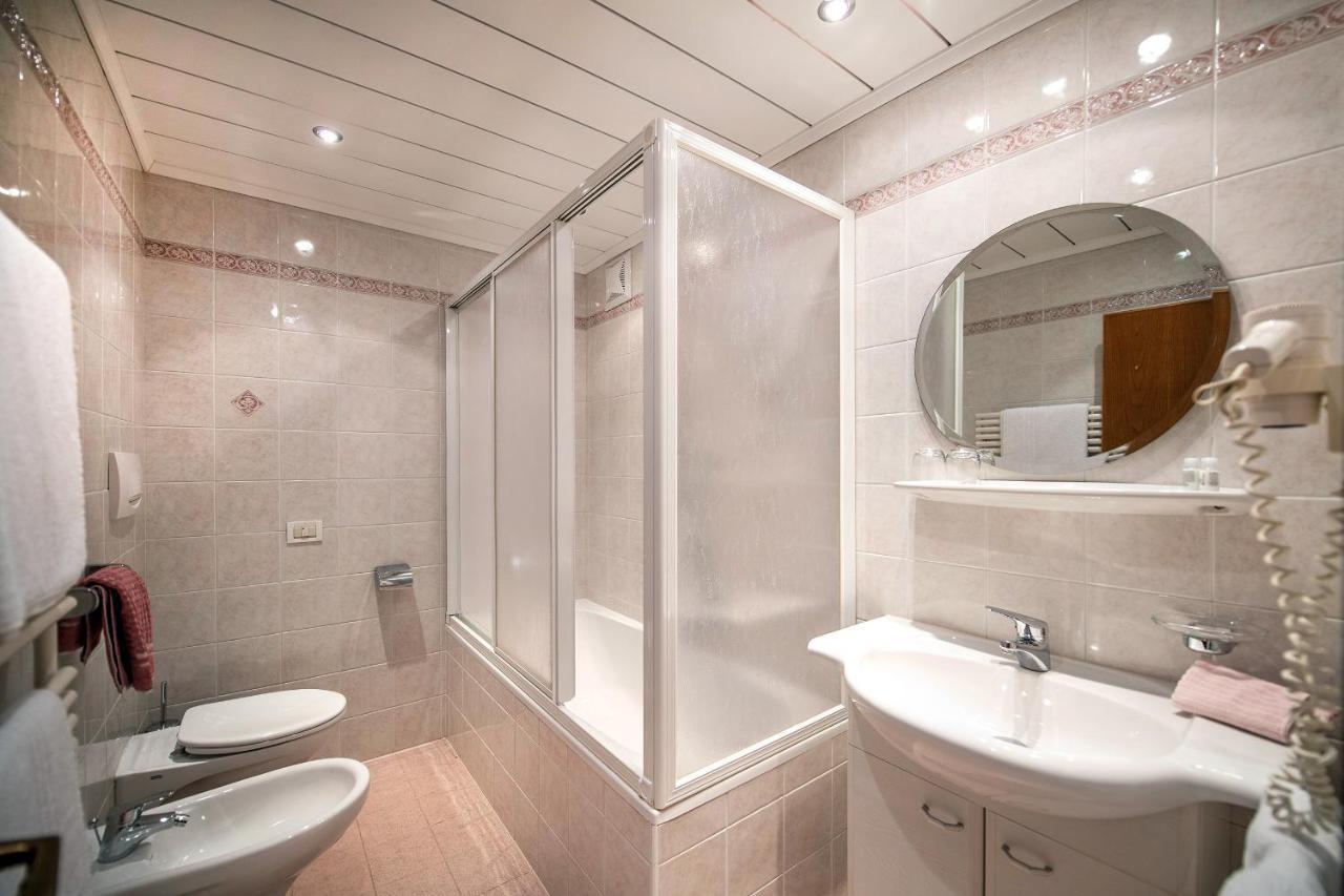 Garni Hotel Max Santa Cristina Val Gardena エクステリア 写真